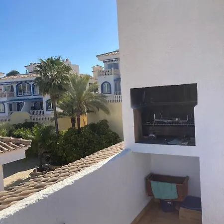 Beautiful With Pool And Mountain View Apartamento Calpe