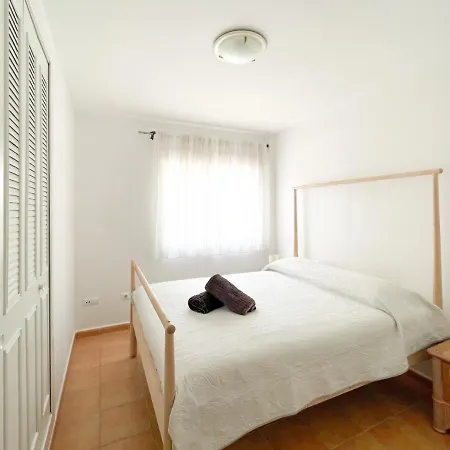 Beautiful With Pool And Mountain View Apartamento Calpe