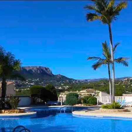 Beautiful With Pool And Mountain View 卡尔佩